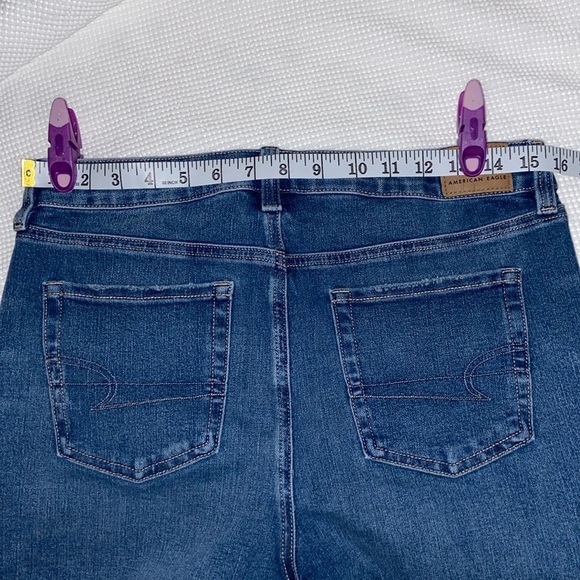 Women’s American Eagle The Dream short High-Waisted Denim Midi Short size 10 - Picture 6 of 16